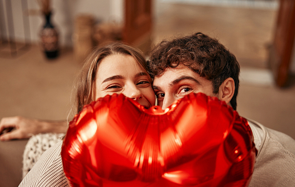 Как устроить романтический вечер дома на 8 марта: идеи для идеального свидания