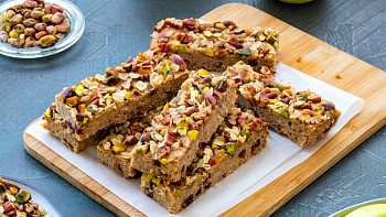 Утренний легкий перекус: рецепт приготовления батончиков мюсли на завтрак