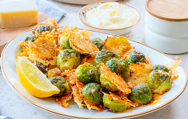 Брюссельская капуста с сыром в духовке — рецепт с пармезаном