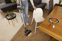 Аккумуляторный вертикальный пылесос